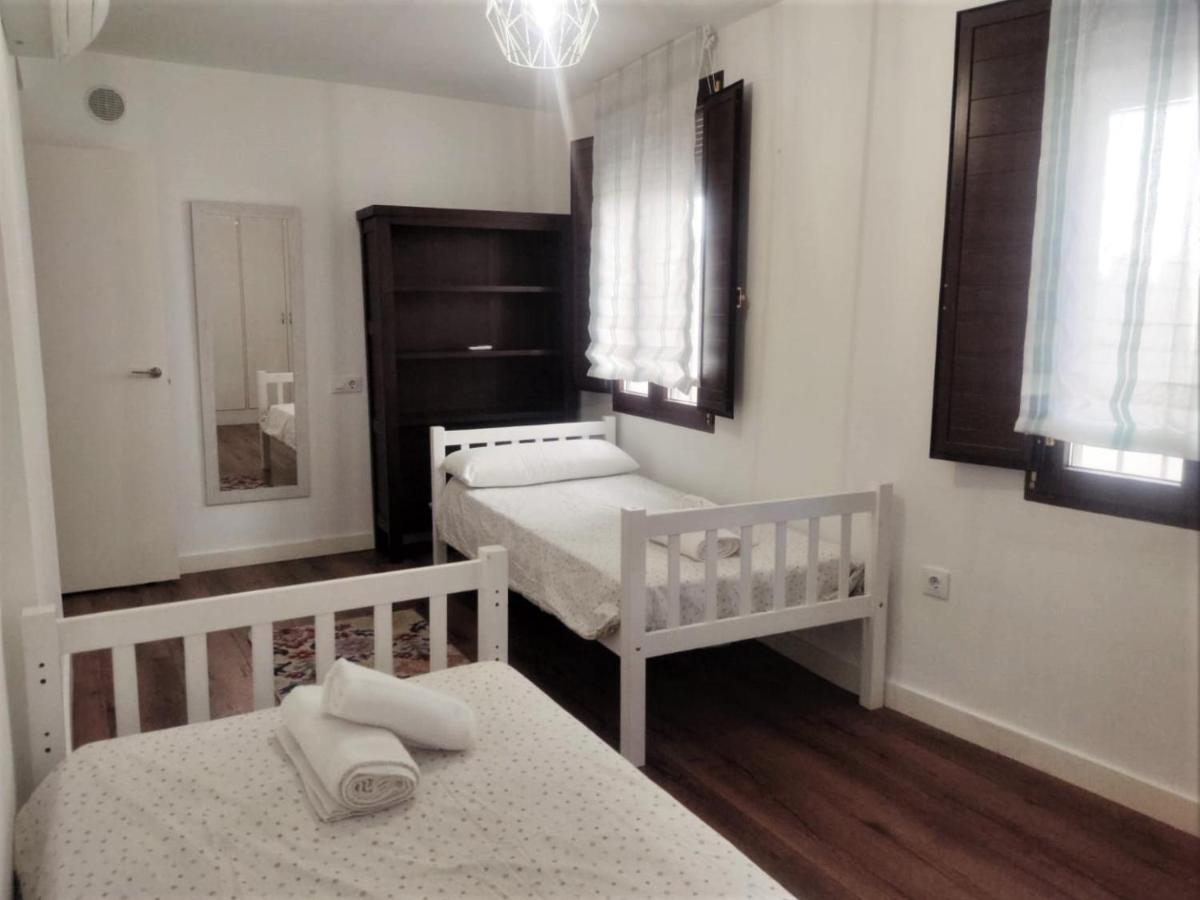 Home Sweet Home Junto A Mezquita / Wifi / Parking Cordoba Luaran gambar